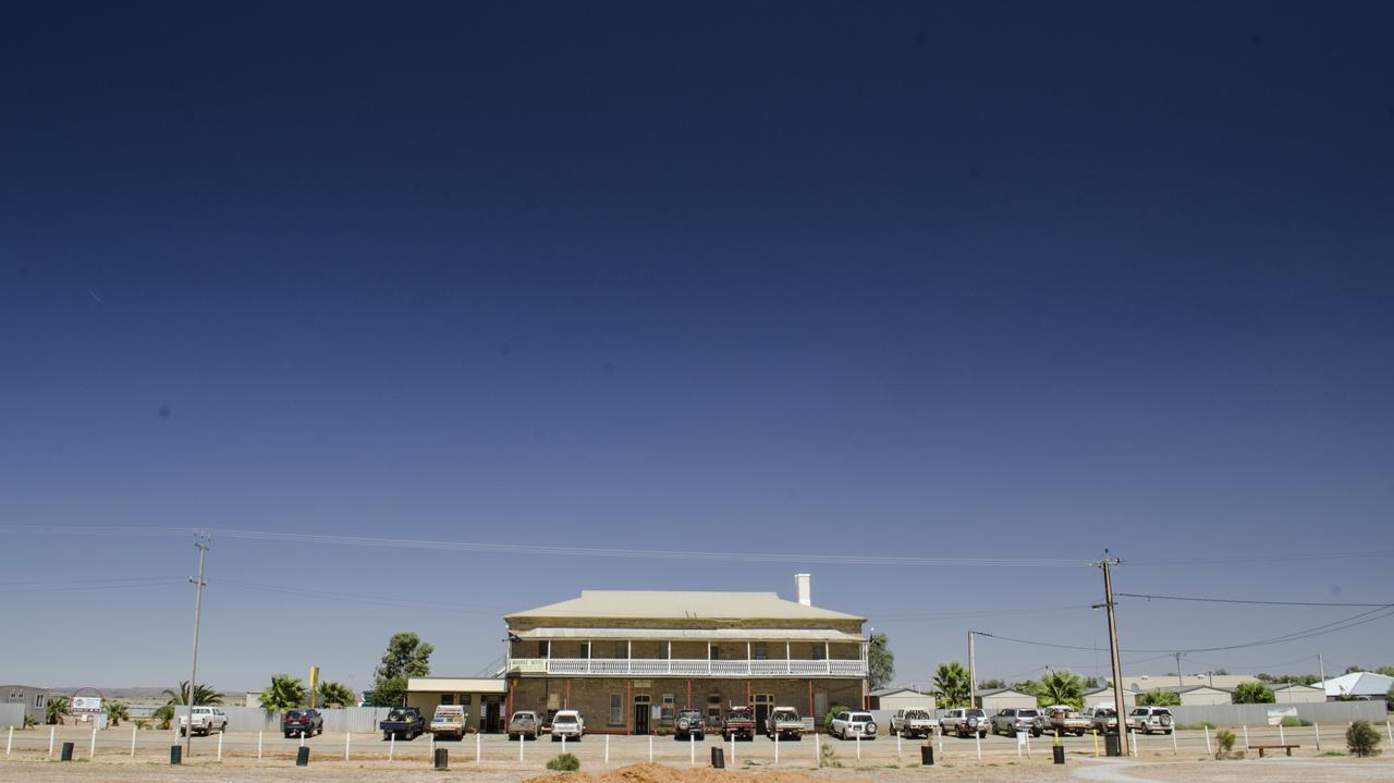 Marree Hotel エクステリア 写真